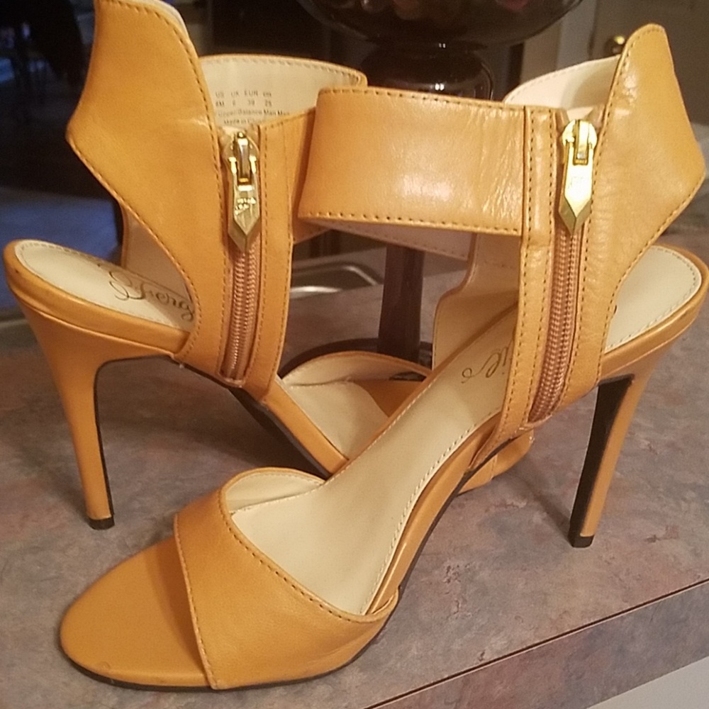 Shoes leather upper